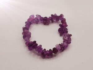 Náramok sekaný detský AMETYST