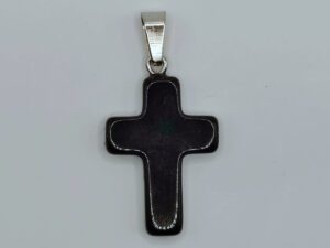 Prívesok krížik Onyx