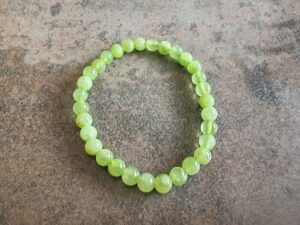 Náramok guličky JADEIT tmavý dámsky 6 mm