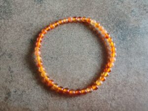 Náramok guličky KARNEOL dámsky 4 mm