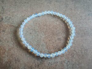 Náramok guličky OPALIT dámsky 4 mm