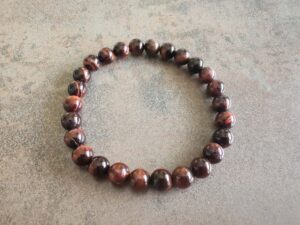 Náramok guličky pánsky BÝČIE OKO 8 mm