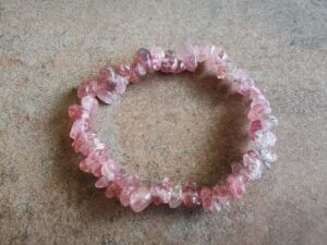 Náramok sekaný JAHODOVÝ KREMEŇ dámsky