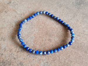 Náramok guličky LAPIS LAZULI fazetovaný dámsky 4 mm