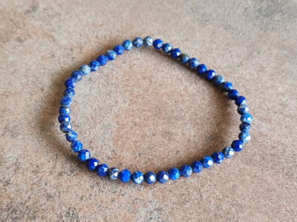 27d56257-0d37-42bb-90d3-53864d2ab807