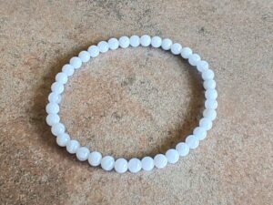 Náramok guličky CHALCEDÓN dámsky 4 mm